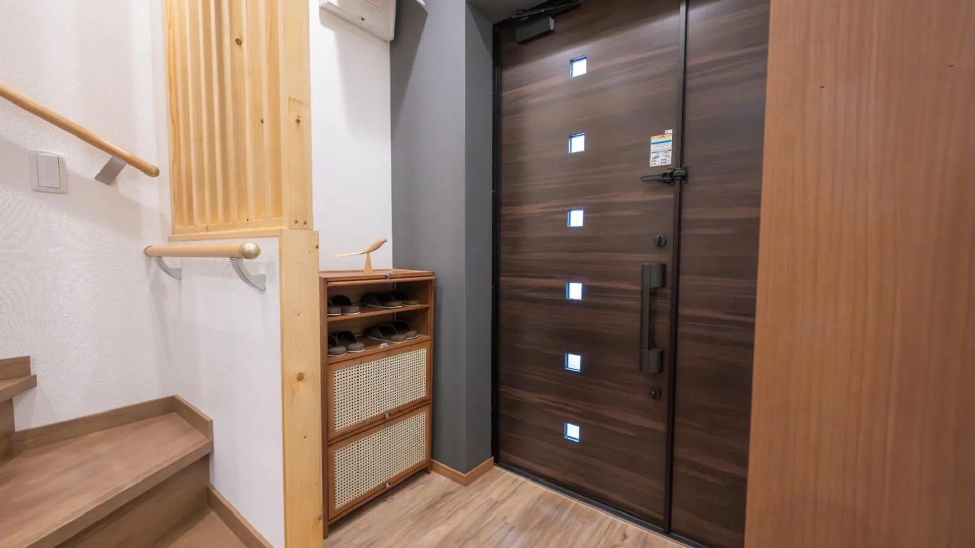 Official Trhouses 米御東桜 15 Minutes To Shinsaibashi, Kuromon Market And Namba Osaka Japan